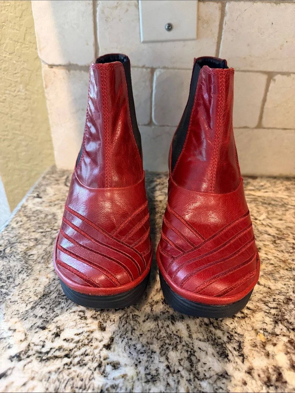 Fly London Yave leather Wedge Chelsea Boot size 36